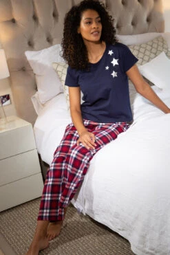 Pour Moi Cosy Check Trouser And Jersey T-Shirt Pyjama - Navy/Red