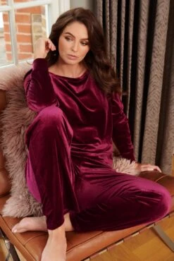 Pour Moi Velour Pyjama Set - Pomegranate