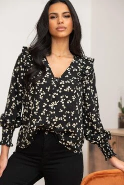 Pour Moi Maggie Woven Button Through Frill Blouse - Black Ditsy 11 Pour Moi Maggie Woven Button Through Frill Blouse - Black Ditsy -Cheap Clozi Vibe Store 306313 20230106165400