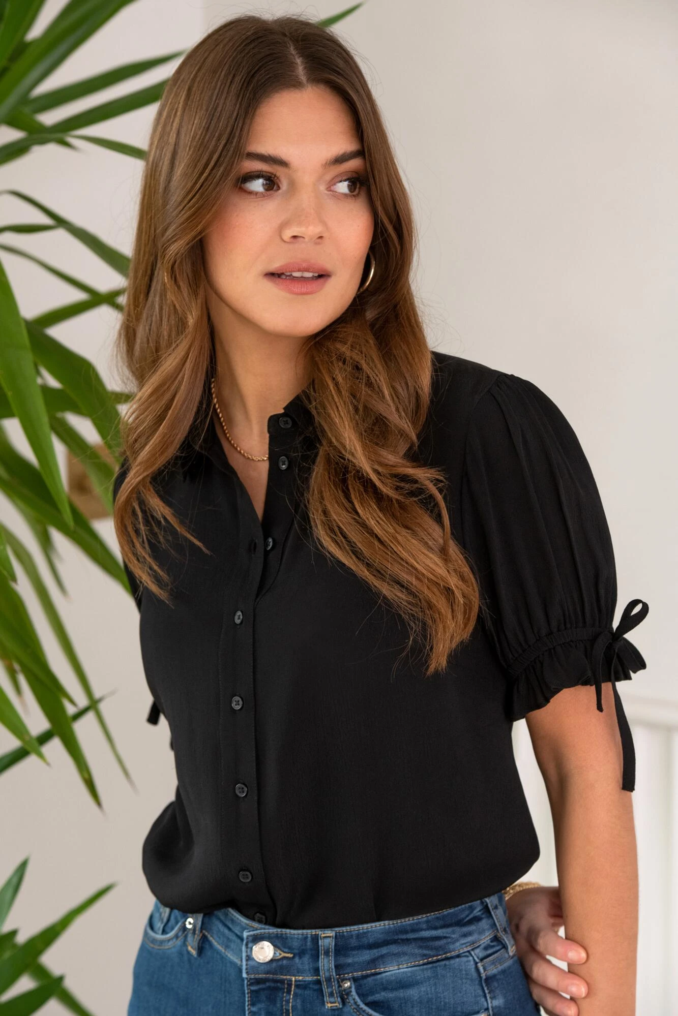 Pour Moi Josie Woven Viscose Short Sleeve Shirt - Black 2 Pour Moi Josie Woven Viscose Short Sleeve Shirt - Black - Image 2