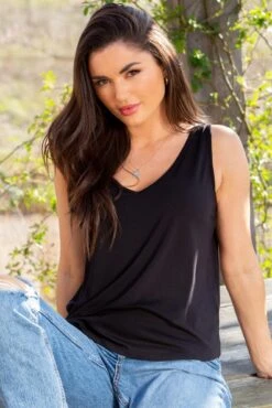 Pour Moi Sophie Fuller Bust Stretch V Neck Vest - Black