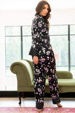 Pour Moi Luxe Satin Print Mix Revere Collar Pyjama Set - Black/Lilac 10 Pour Moi Luxe Satin Print Mix Revere Collar Pyjama Set - Black/Lilac -Cheap Clozi Vibe Store 320074 20230807155800